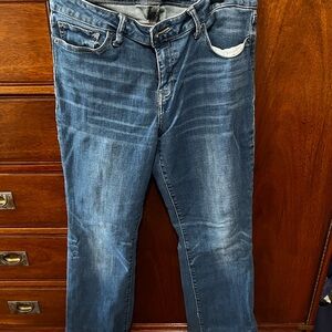 Lucky Brand Women’s Washed Blue Straight Jeans